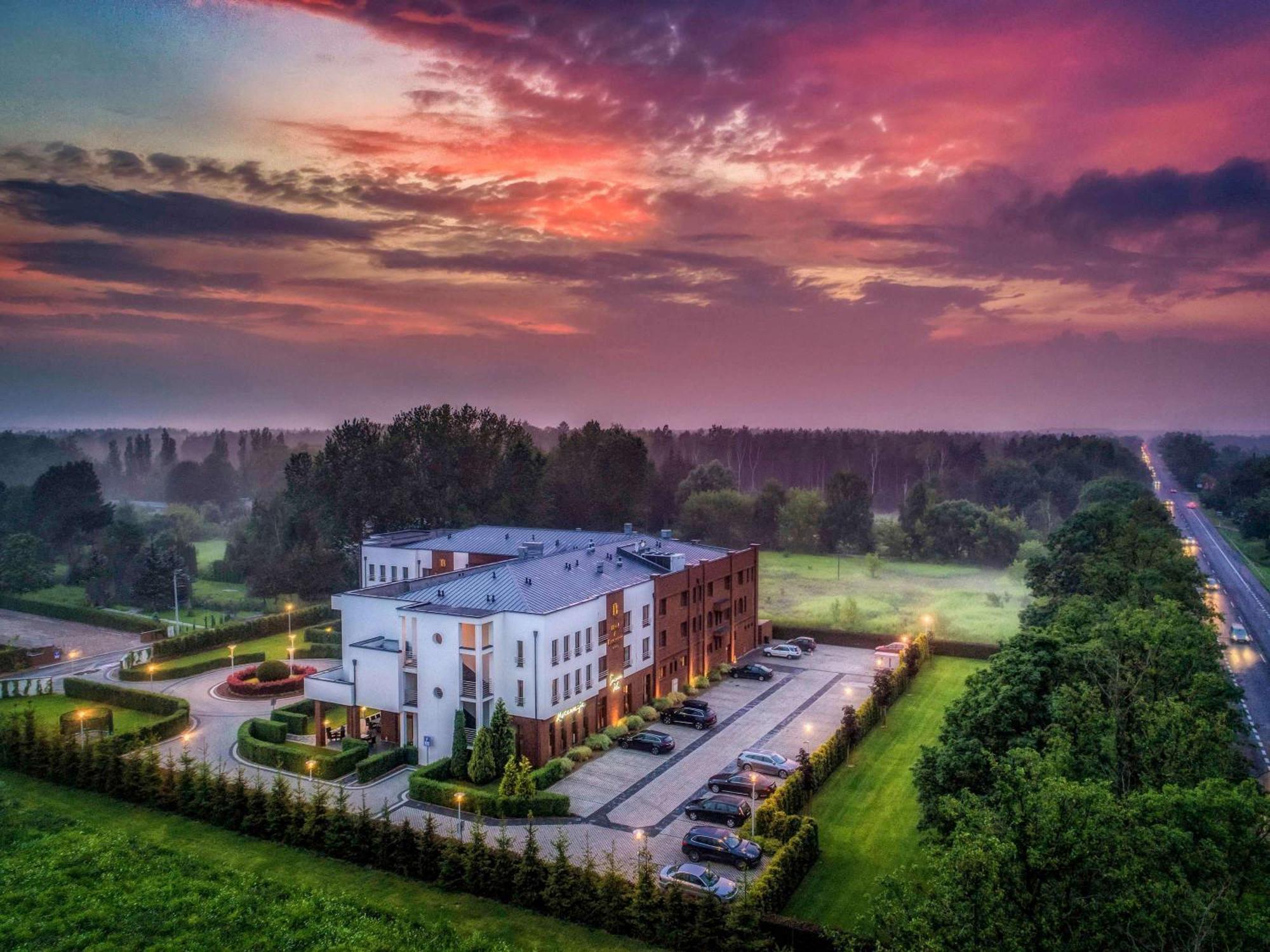 Mercure Wiazowna Brant Εξωτερικό φωτογραφία