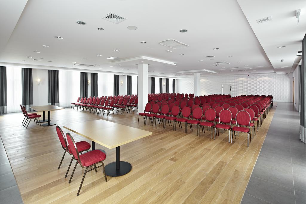 Mercure Wiazowna Brant Εξωτερικό φωτογραφία